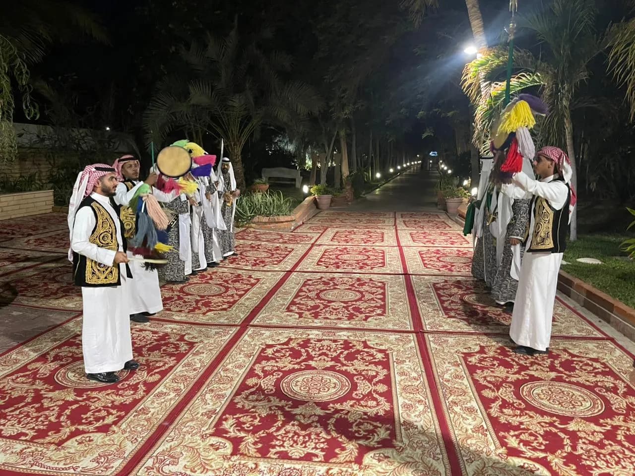 قهوجيين ومباشرين في ينبع — كيف الضيافة