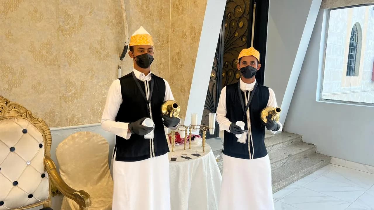 من أعمال صبابين قهوة في الرياض — كيف الضيافة (2)